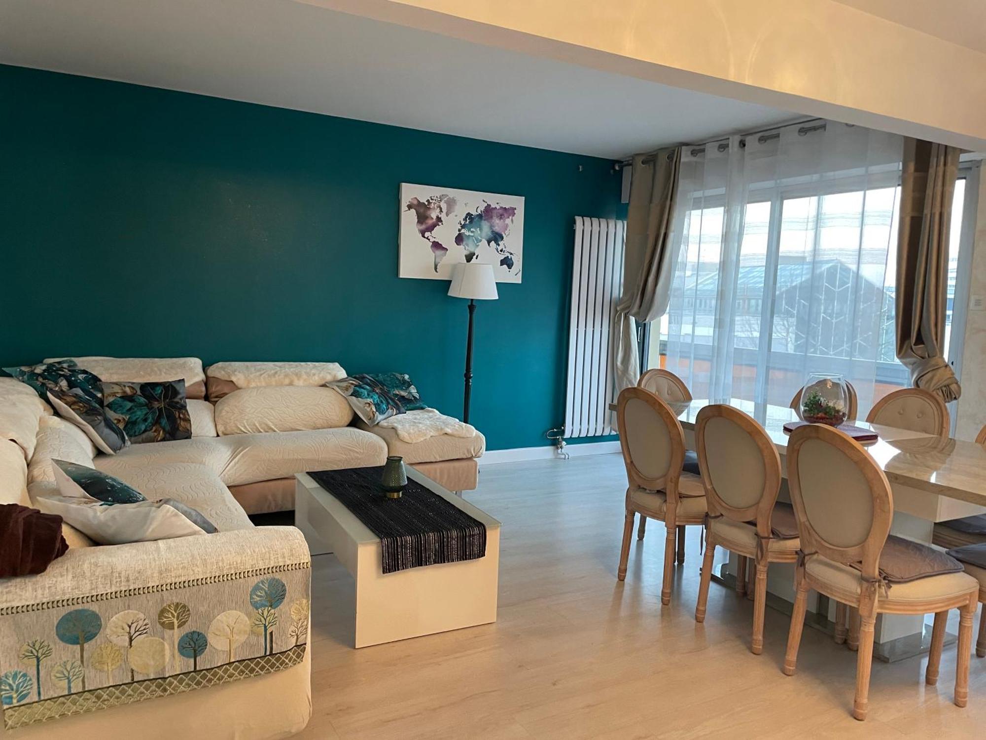 Bel Appartement Lumineux De 100M2 6 Places 3 Chambres Au 3E Etage Avec Ascenseur -A 5Mn A Pied Du Parc Des Expositions Congres De Dijon Et Eng Et 10Mn Du Centre Ville Place Parking Devant L'Immeuble Exteriér fotografie